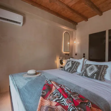 Legends In Town, By Mykonos High Aparthotel *